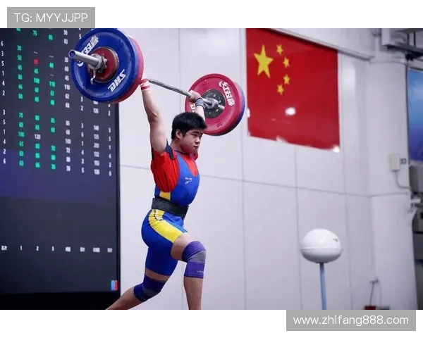 中国队三比二逆转取胜展现顽强拼搏精神赢得球迷热烈欢呼 中国队三比二逆转取胜展现顽强拼搏精神赢得球迷热烈欢呼