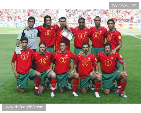 足球巨星的崛起与挑战:从绿茵场到世界巅峰的奋斗历程