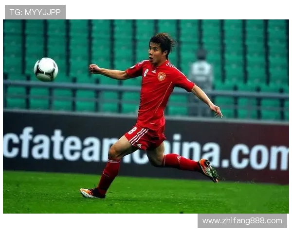 蒿俊闵：从草根球员到国足中场核心的传奇历程与职业生涯探析