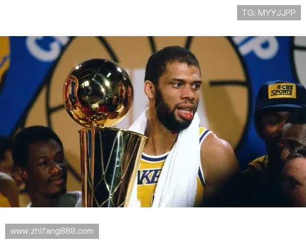 卡里姆阿布杜尔贾巴尔的传奇人生与篮球智慧的永恒启示